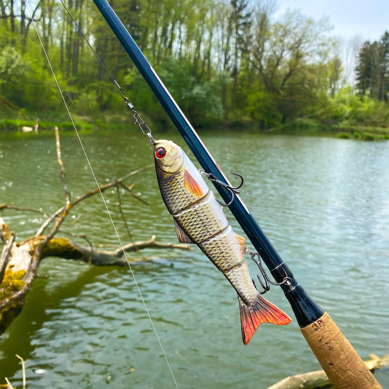 Swimbait Wobbler Set fuer Hecht und Raubfisch im Rotaugen Dekor