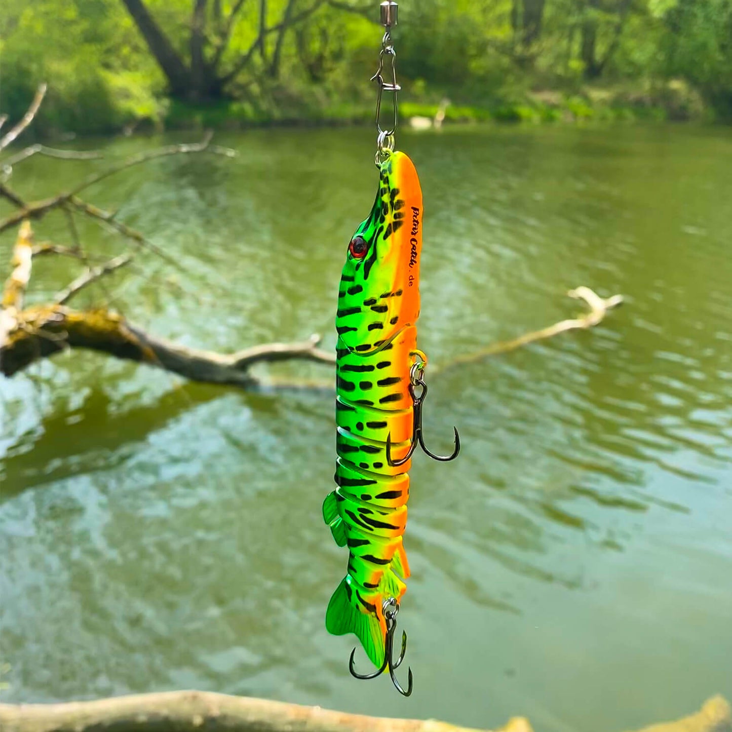 Firetiger Hecht Wobbler Swimbait Set beim Angeln auf Raubfisch wie Hecht und Wels